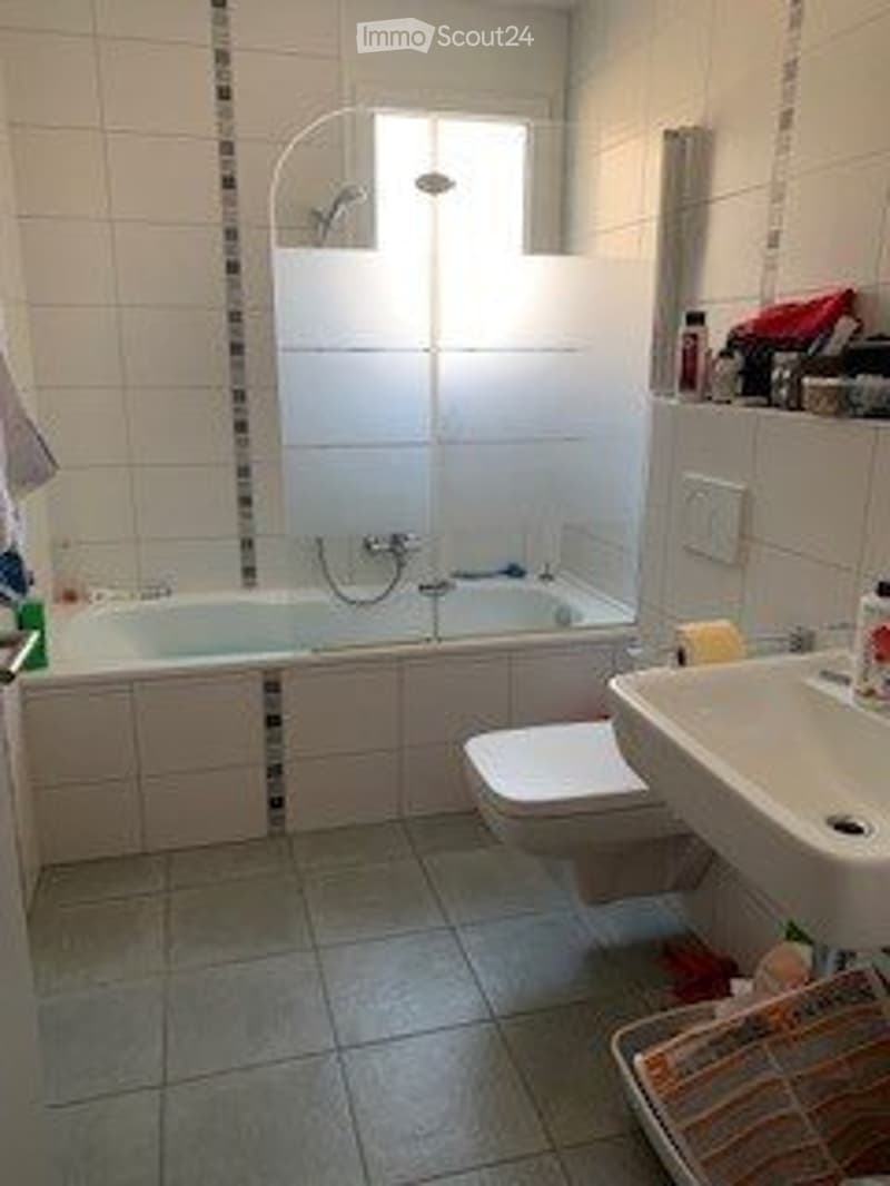 Zimmer zur Miete in einer Dachgeschoßwohnung (5)