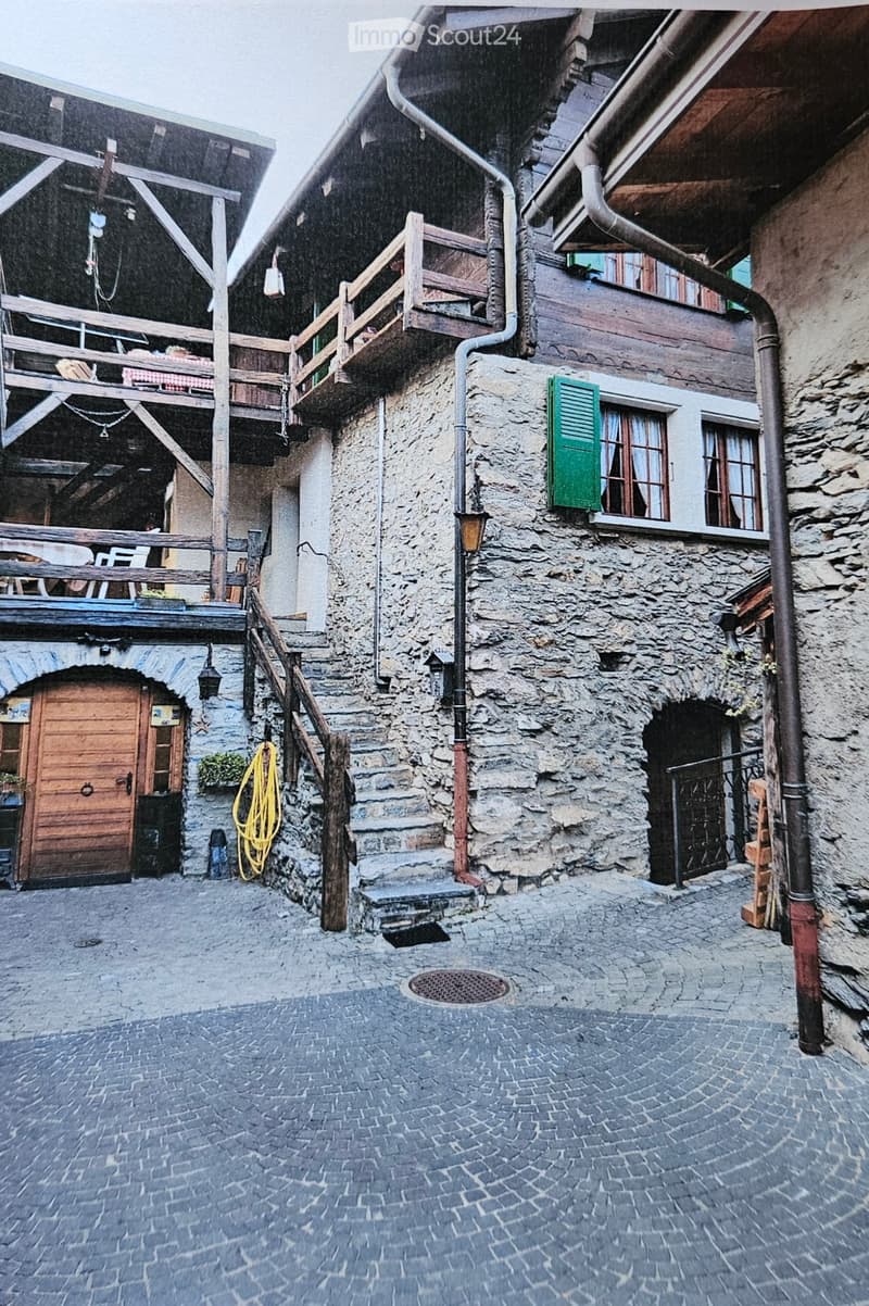 For rent 1 room apartment 1/2 in Sierre (1)