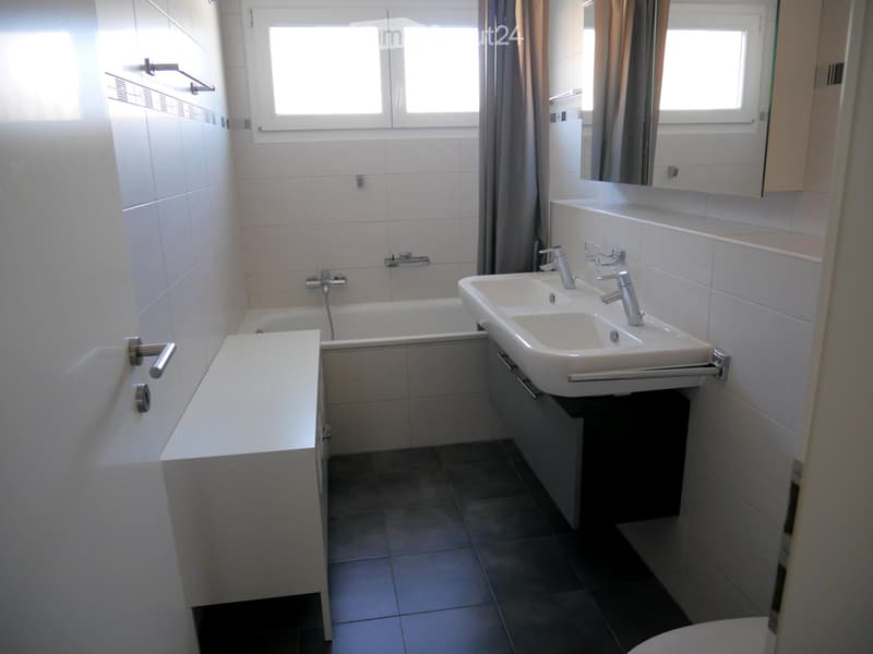 Wohnung 4.5 Zimmer mit Terrasse in Saint-Aubin Fribourg (4)