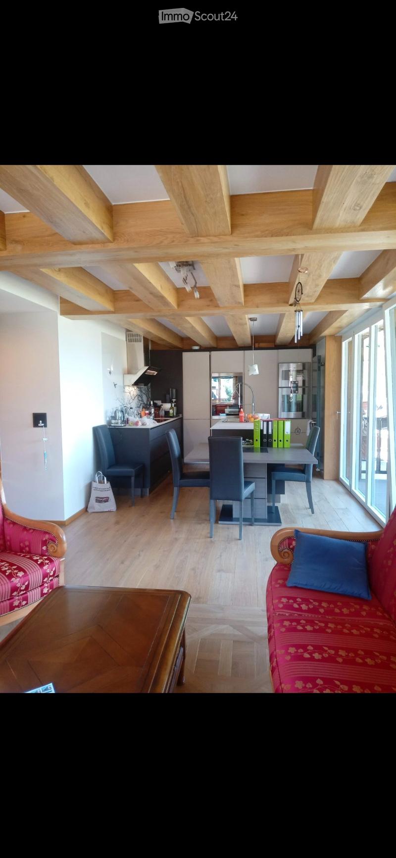 Bel appartement avec balcon et vue (5)