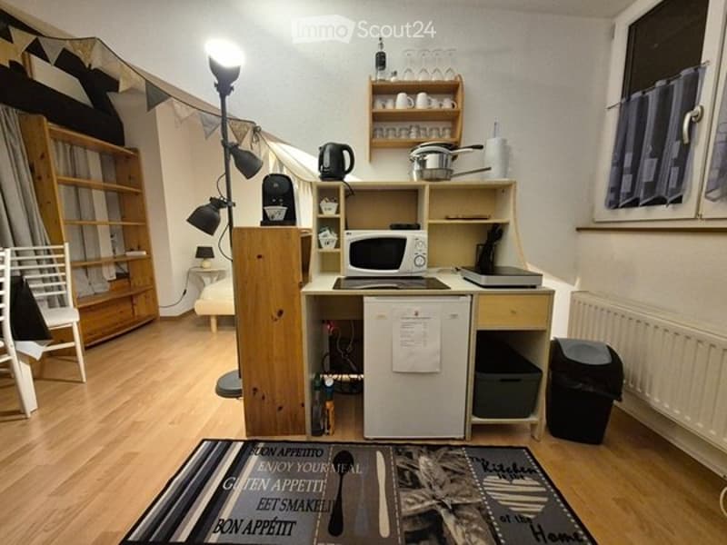 Furnished room with shower, toilet and kitchenette (2)