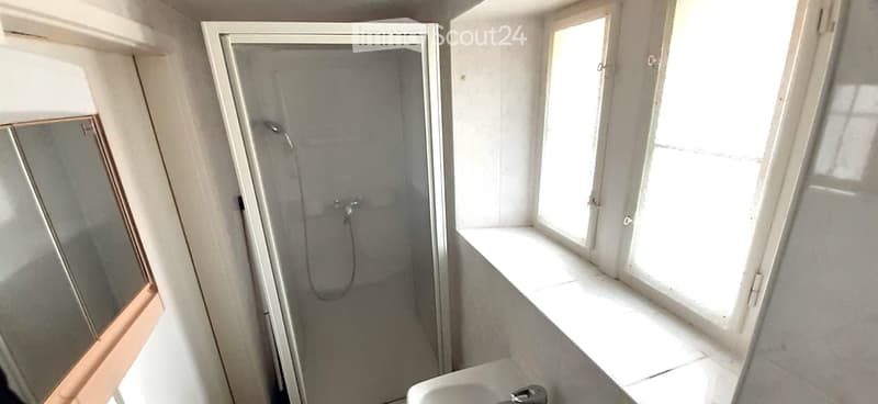 Möbliertes Zimmer (4)