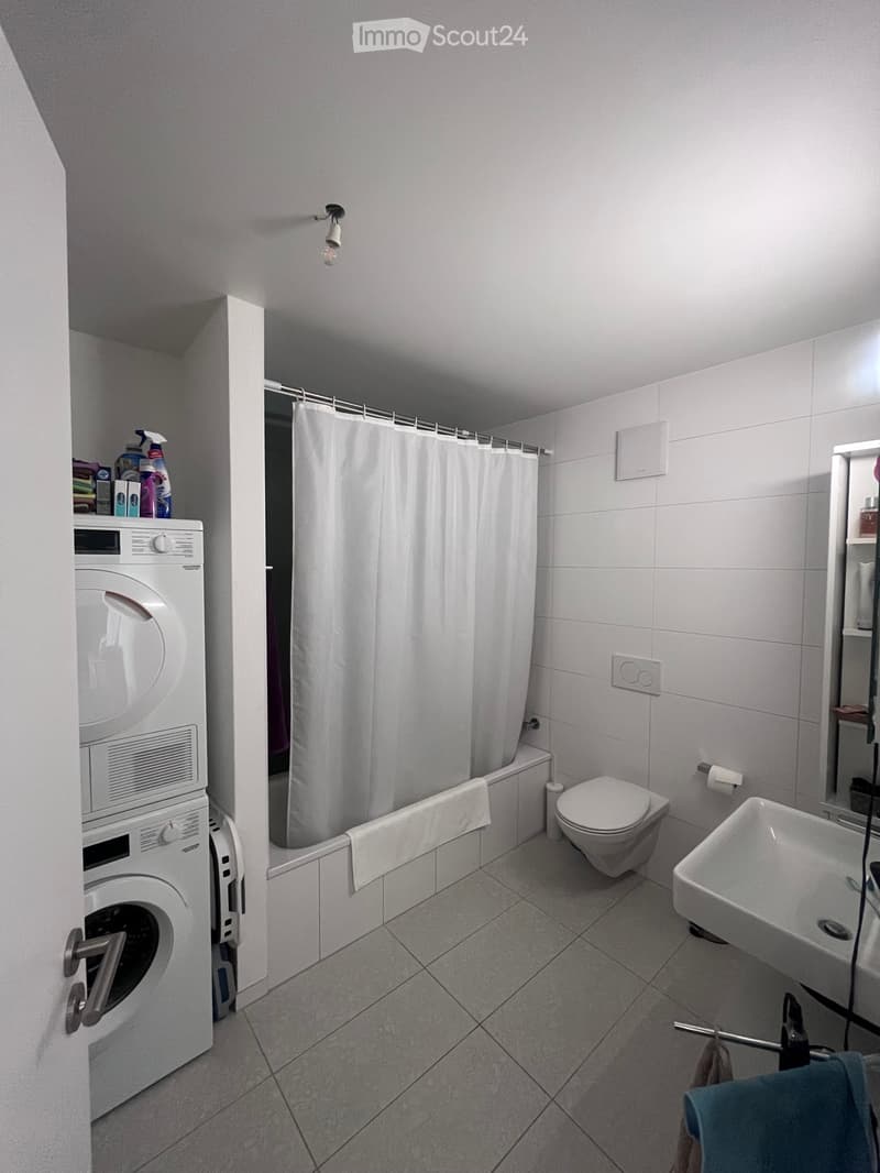 Modern 2.5-room apartment with balcony (5)