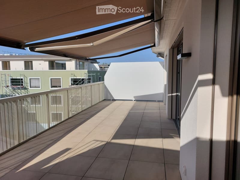 Dachgeschoss mit 4,5 Zimmern und 50 m² Terrasse Echallens (2)