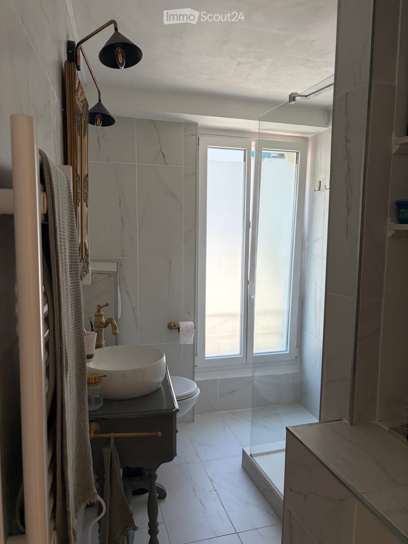 Duplex in a winegrower's house in the heart of Cully (2)