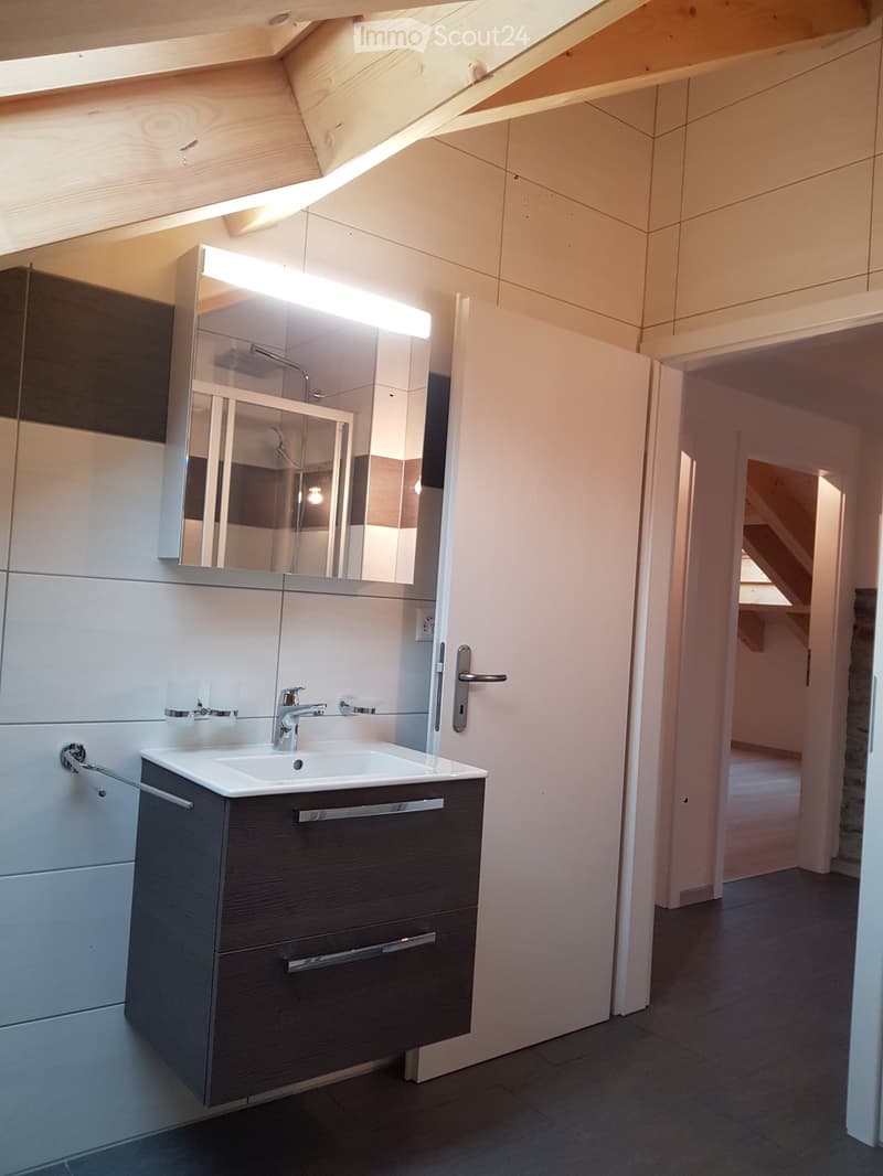 Zu vermieten 3,5-Zimmer-Wohnung renoviert in Aproz (4)