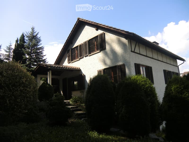 Freistehendes 6Zi-Landhaus mit Seesicht (1)
