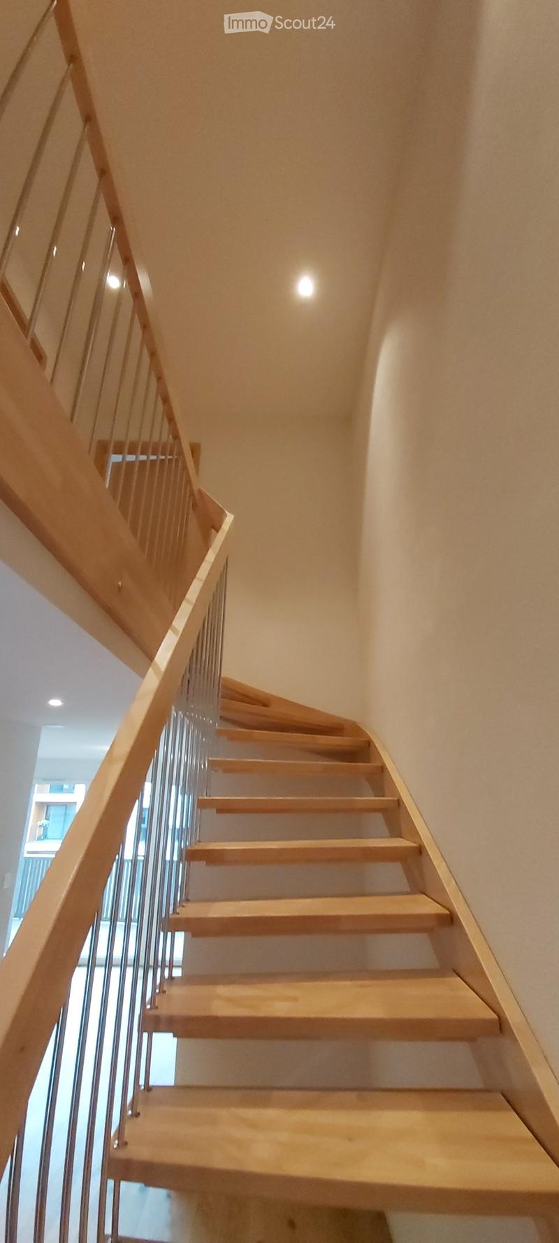 1 pièce meublée , app. neuf, moderne, 110m2, 2-éme étage (5)