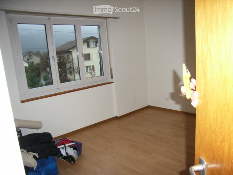 günstige 2.5 Zimmer Wohnung (3)