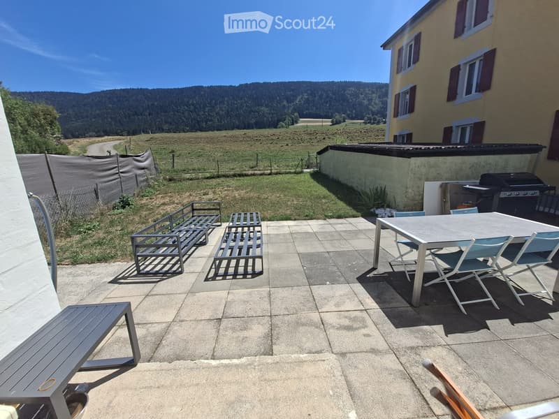 Appartement duplex de 5 pièces au rez-de-chaussée (1)