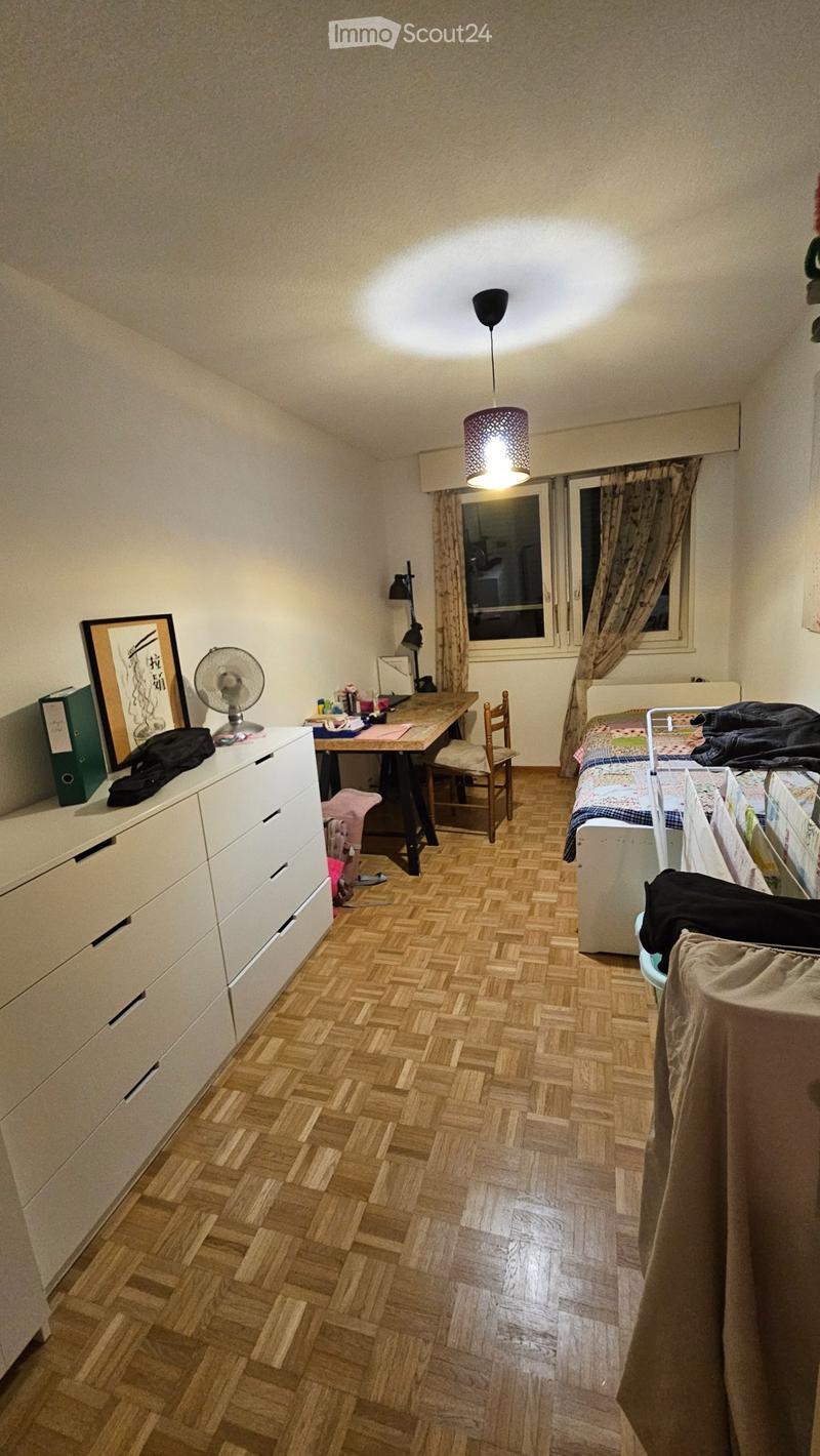 Appartamento 5 locali con posto auto & posizione eccellente (3)