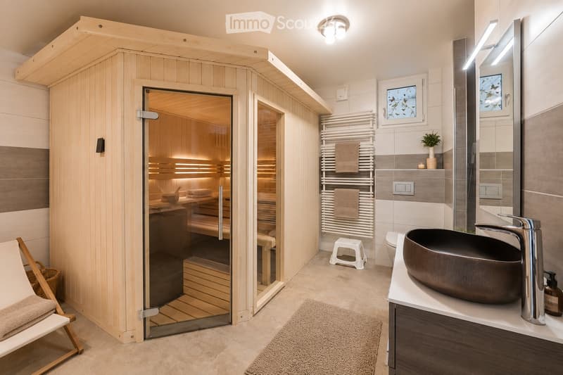 Belle maison récemment rénovée de 8.5 pcs avec grand jardin (11)