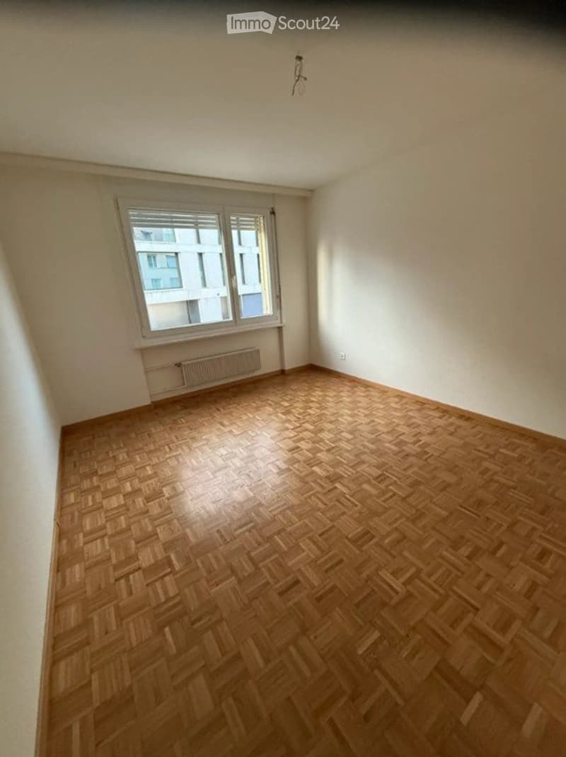 Charmant appartement de 3 pièces avec balcon à Neuchâtel (4)