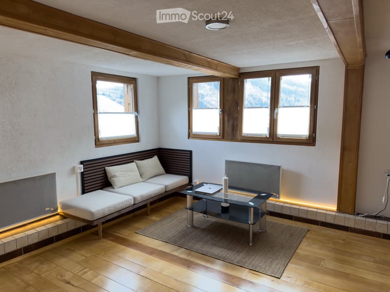 Charming 85 m² Chalet Apartment with Balcony (1)