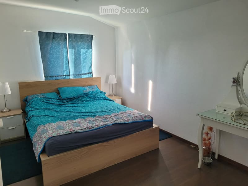 Appartement avec balcon, meublé en sous-location (5)