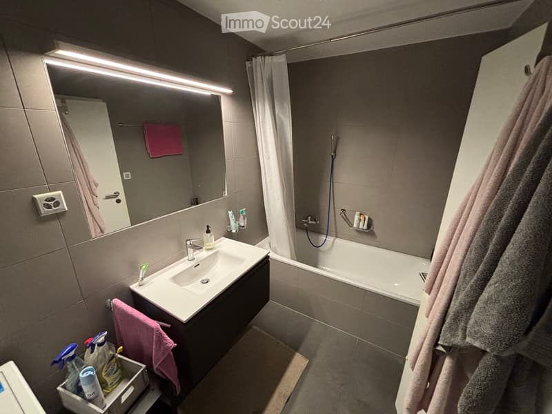 Unfurnished room in shared flat (4 flatmates) (5)
