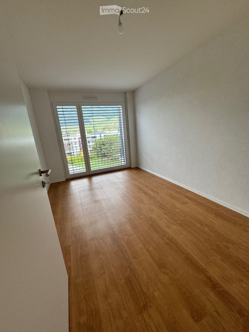 Appartement 3.5 pièces moderne avec balcon Aigle (4)