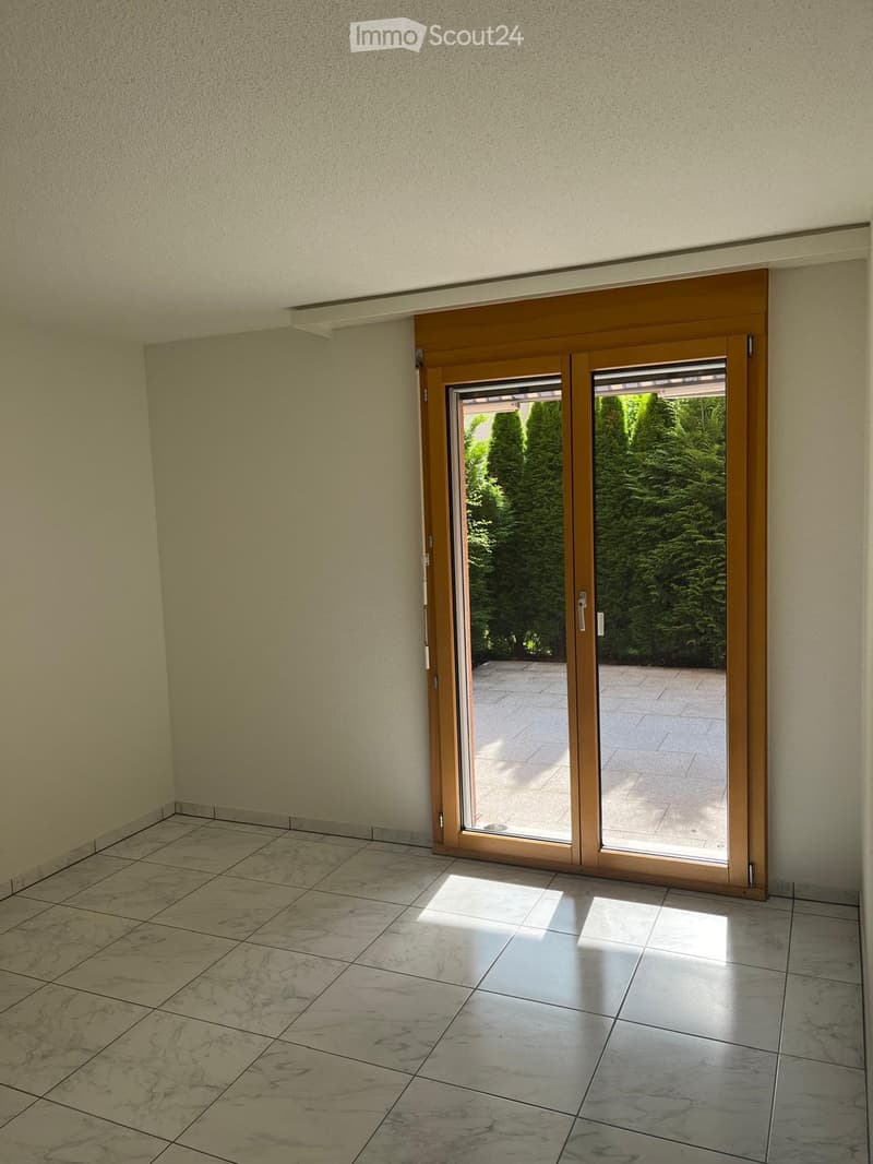 Reizende 2.5-Zimmer-Wohnung mit Gartensitzplatz ab 10.2026 (3)