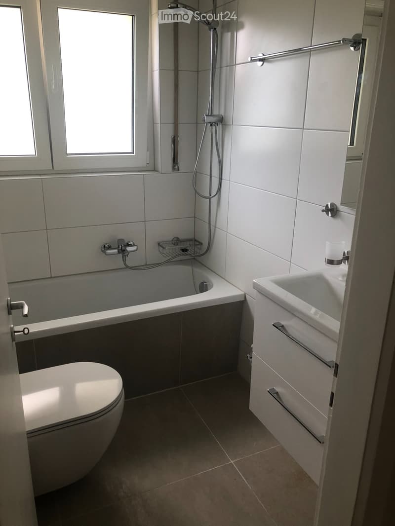 Charmant 4,5 pcs au coeur de Fribourg entièrement renové (2)