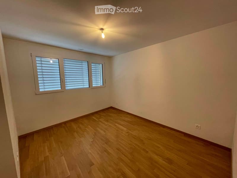 Appartement 2,5 pièces avec grand balcon / vue sur montagnes (4)