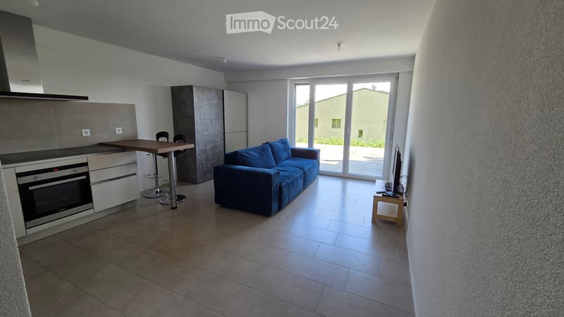 Studio meublé avec terrasse location semaine/mois/saison (1)