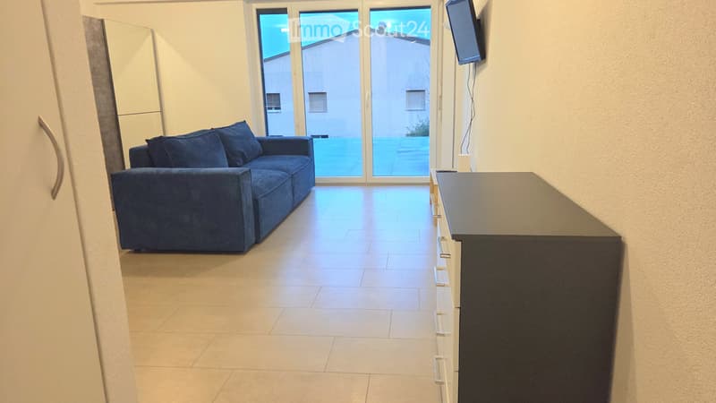 Studio meublé avec terrasse location semaine/mois/saison (2)