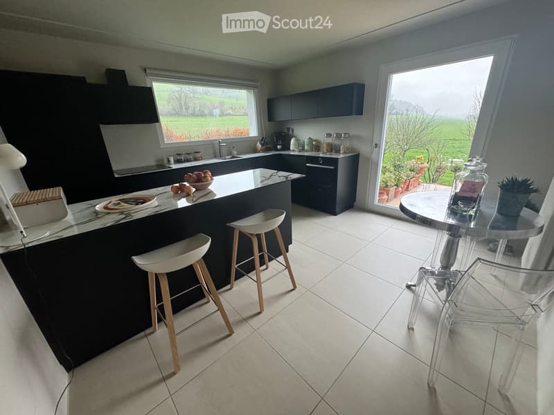 Grande chambre dans villa avec jardin et piscine (4)