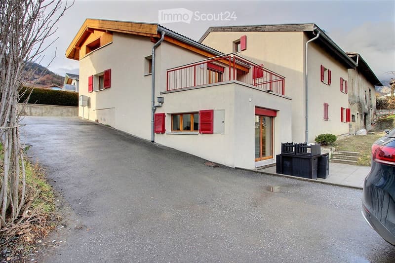 Belle maison de caractère à Chamoson (1)