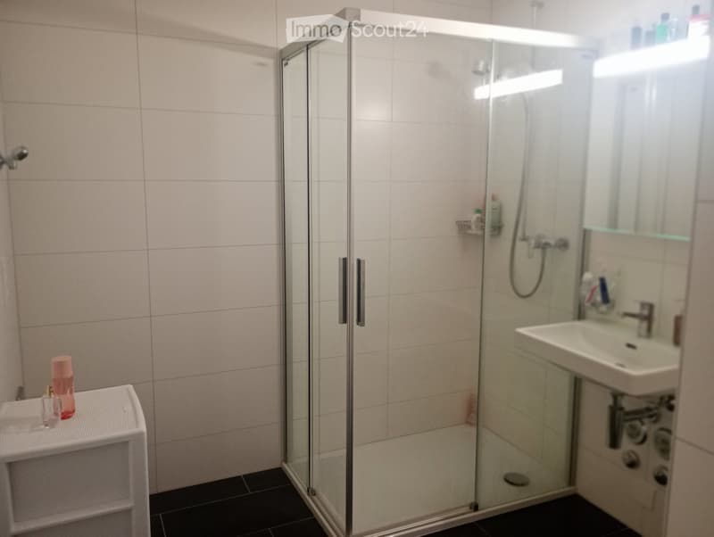 Wunderschöne 2.5 Zimmer Wohnung zu vermieten (2)