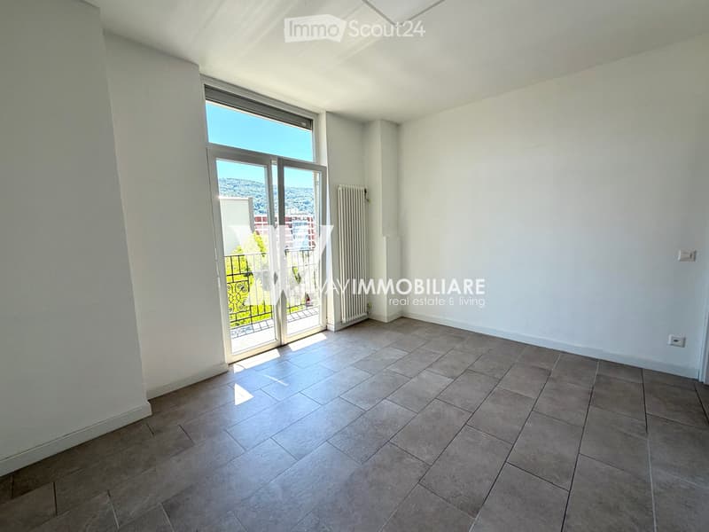 VACALLO: AMPIO 5 LOCALI (5)