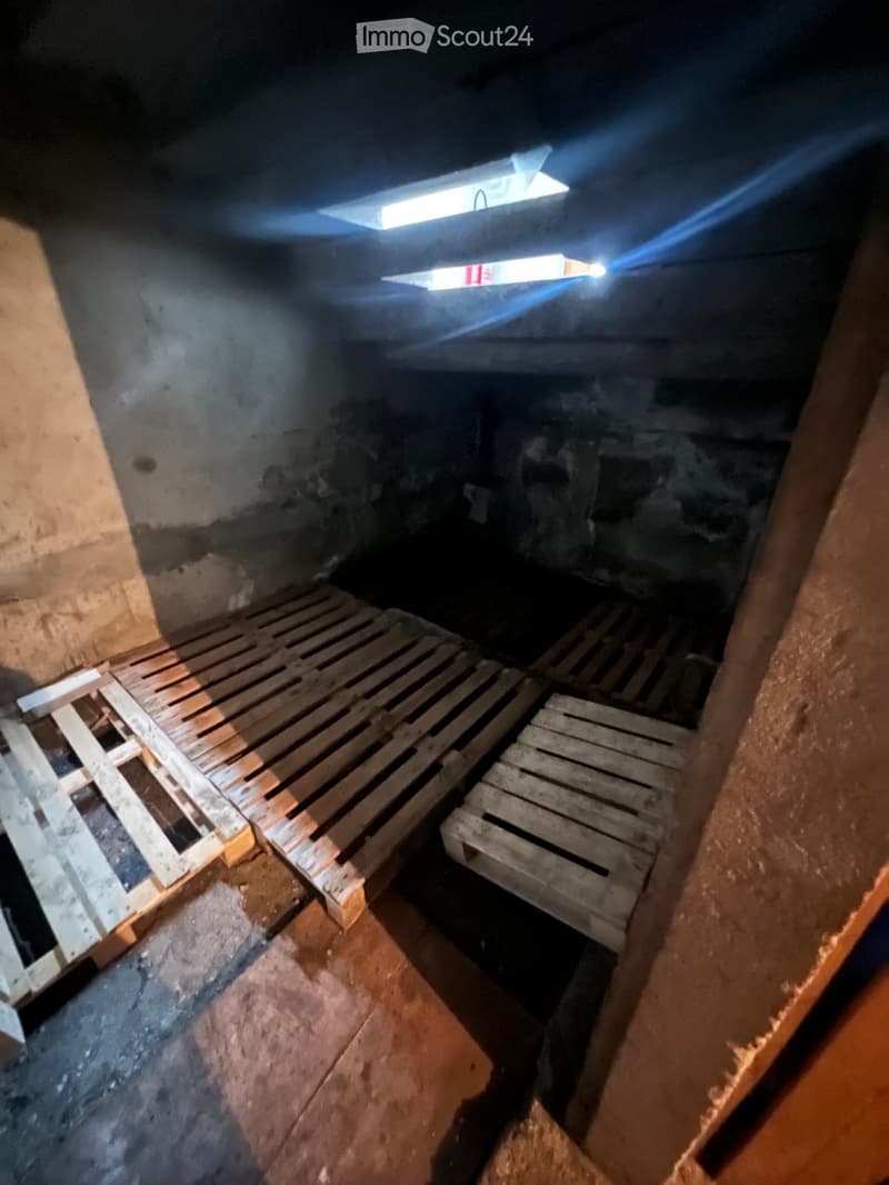 Garde meuble Cave (1)