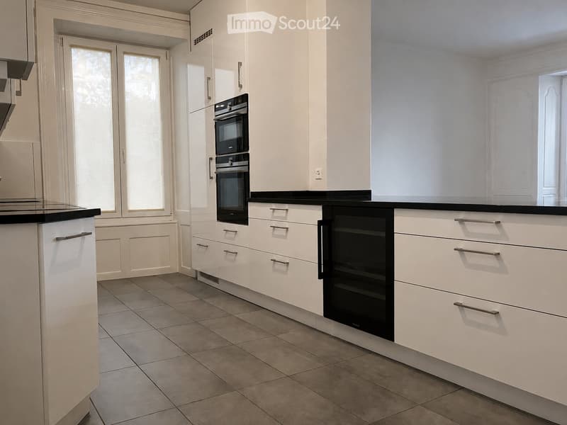 Appartement de 4,5 pièces, 160m2, avec cachet à St-Aubin NE (1)