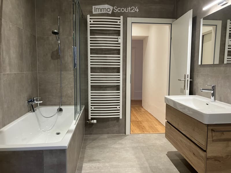 Appartement de 4,5 pièces, 160m2, avec cachet à St-Aubin NE (2)