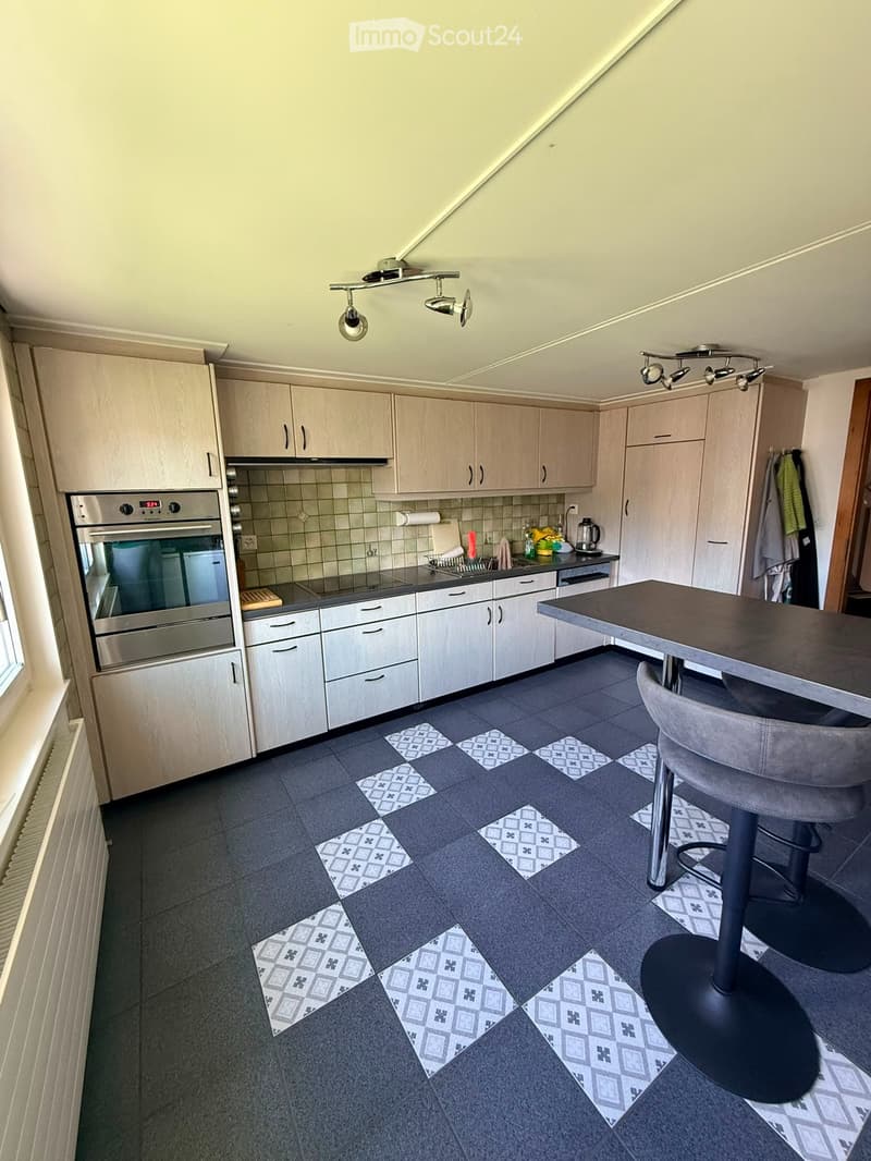 Spacieux 4,5 pièces d'environ 97 m² avec cachet (2)