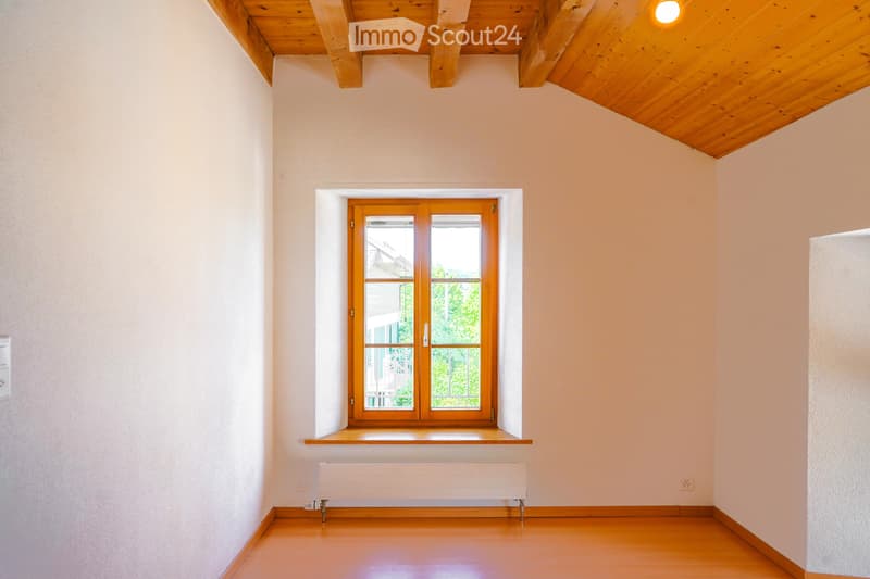 Bel appartement à louer dans maison villageoise à Yens (5)