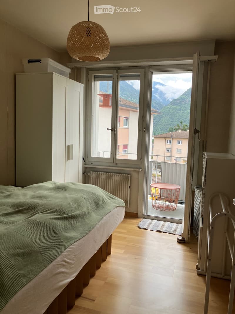 3,5 pièces avec balcons a louer centre de Sierre (3)