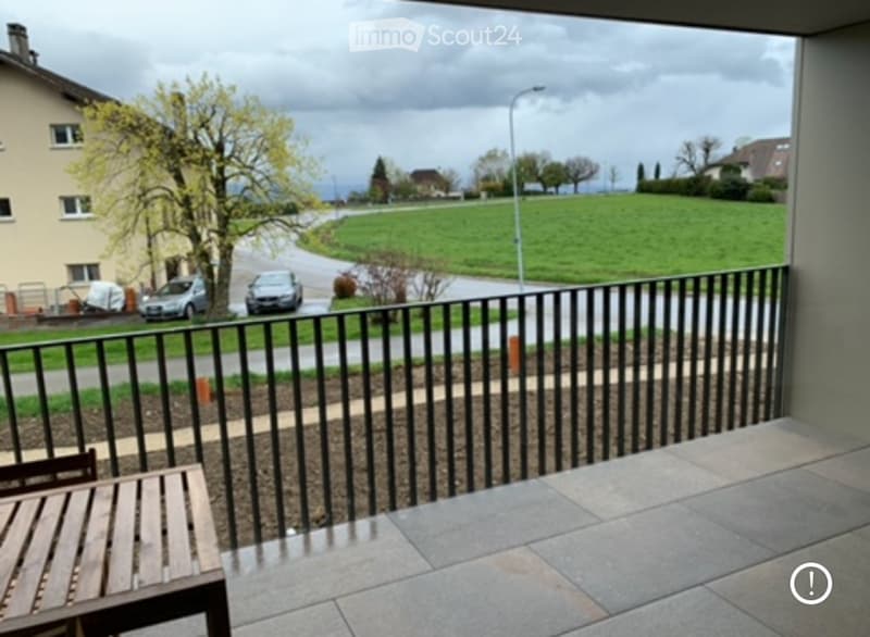 Charmant 2.5 pièces meublées avec grande terrasse de 20 m² (3)