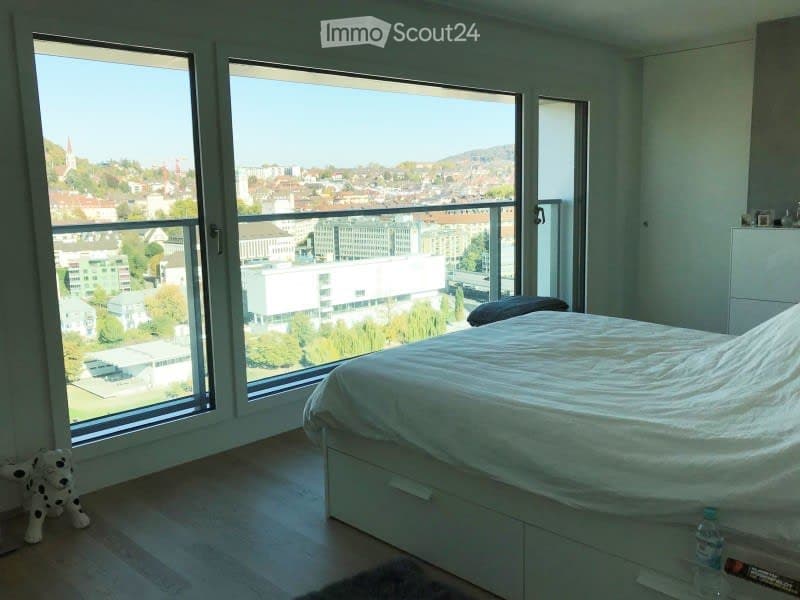 Die großzügige 3.5-Zimmer-Wohnung mit ca135m² in Zürich-West (3)