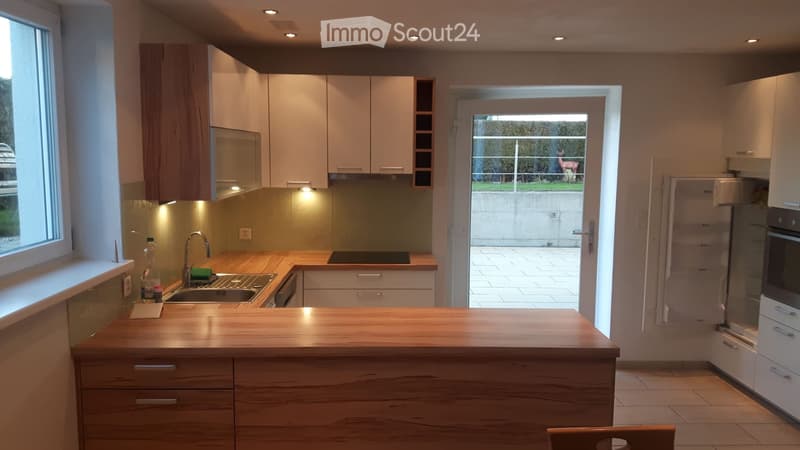helle, moderne 3.5 Zimmerwohnung mit Gartensitzplatz (1)