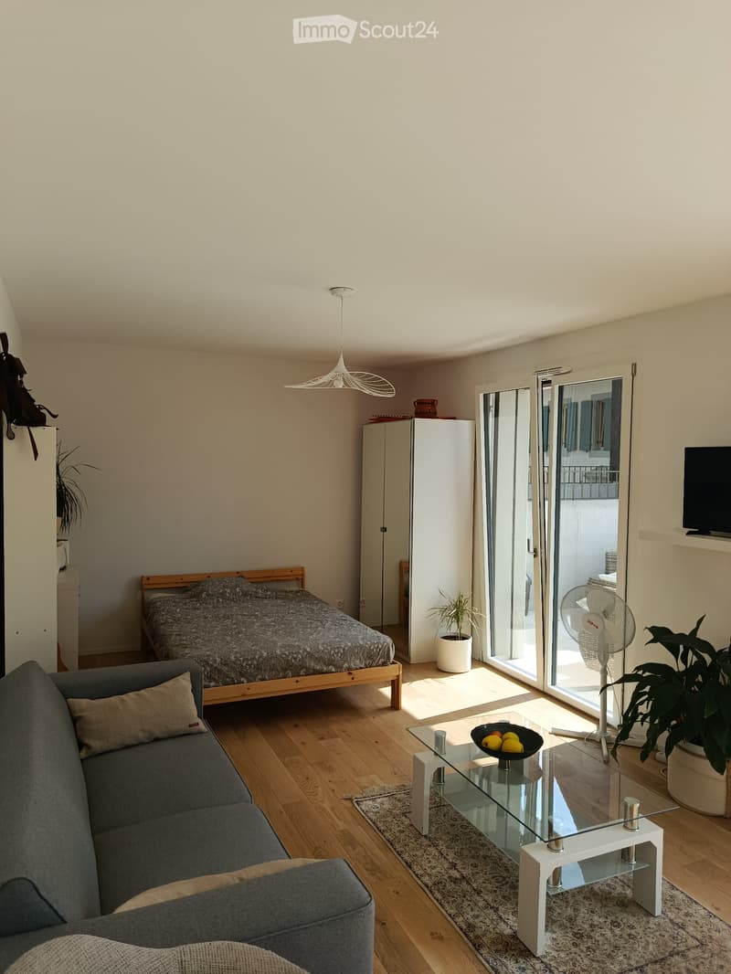 Studio à louer (2)