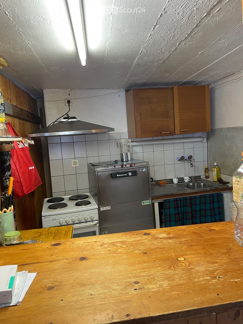 Appart 2 pces au 2e + cantine&cave au rez + parc + potager (5)