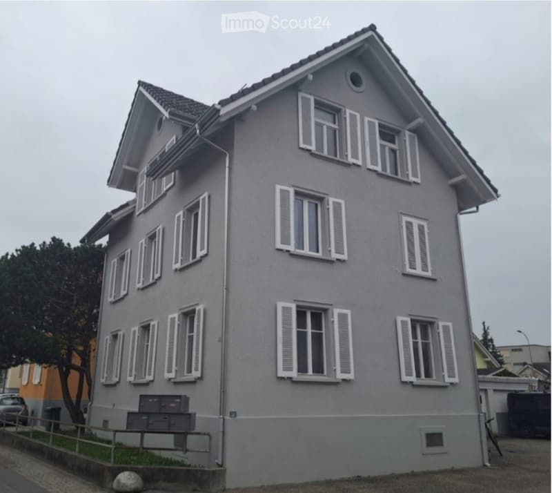 Schöne 2 Zimmer WHG zu vermieten (3)