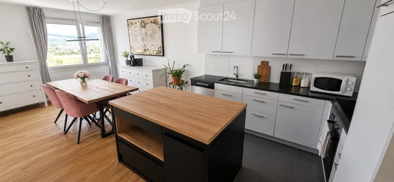 Günstige 5.5 Zimmerwohnung mit Aussicht (4)
