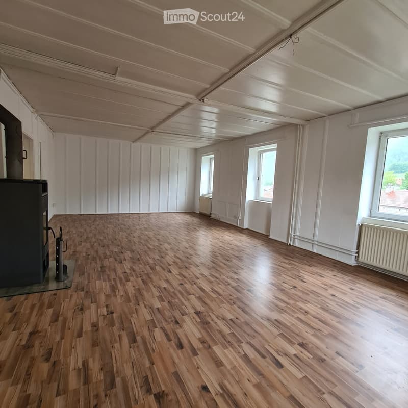 Lumineux triplex de 6 pièces à Sonvilier (1)