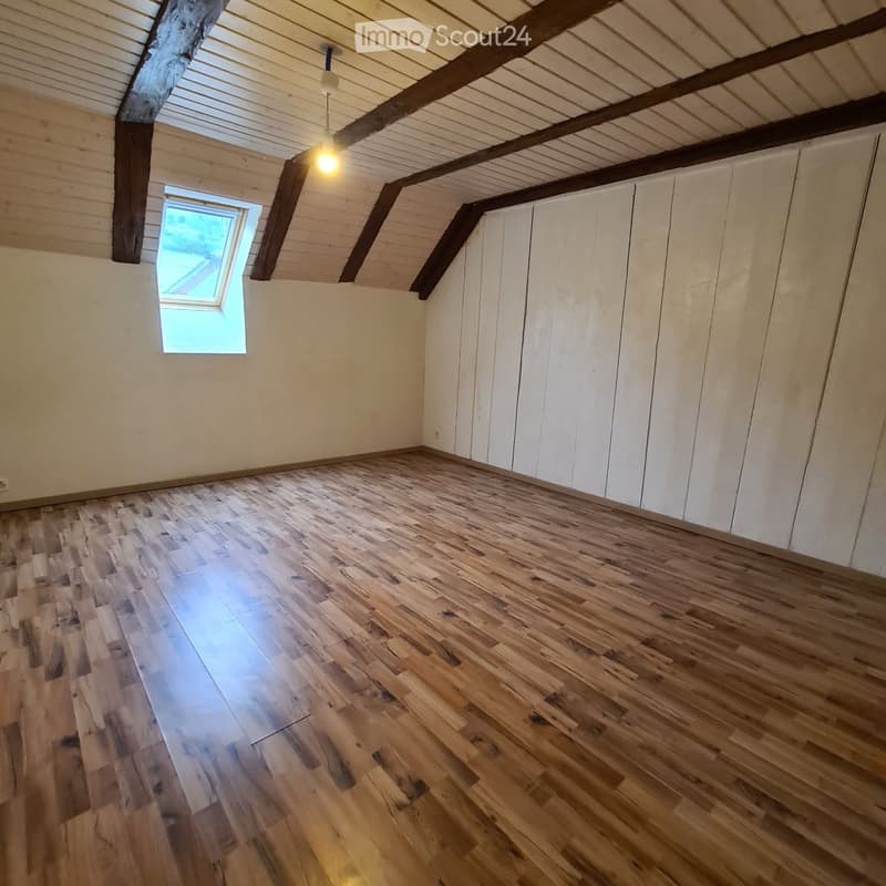 Lumineux triplex de 6 pièces à Sonvilier (4)
