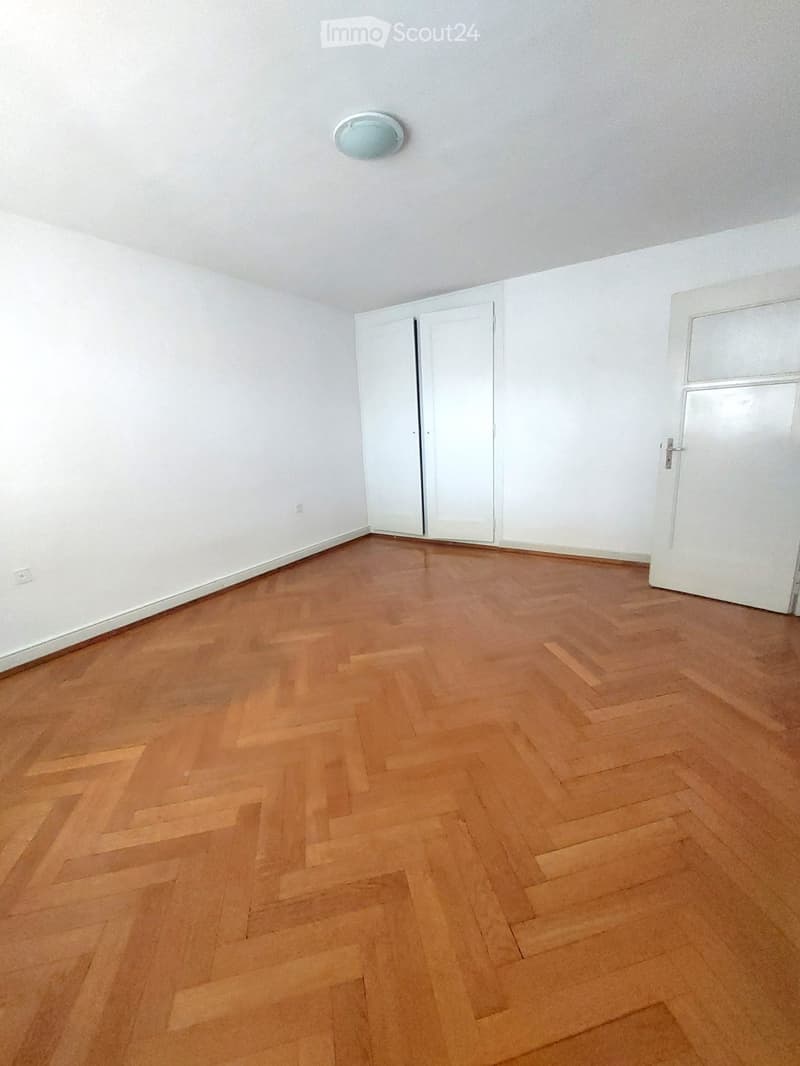 Chambre à louer près de LA GARE et de L'UNIVERSITE. (2)