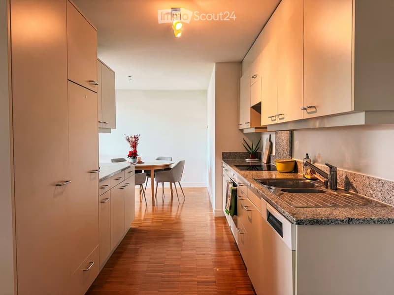 Helle 2,5-Zimmer-Wohnung am Zürichsee (3)