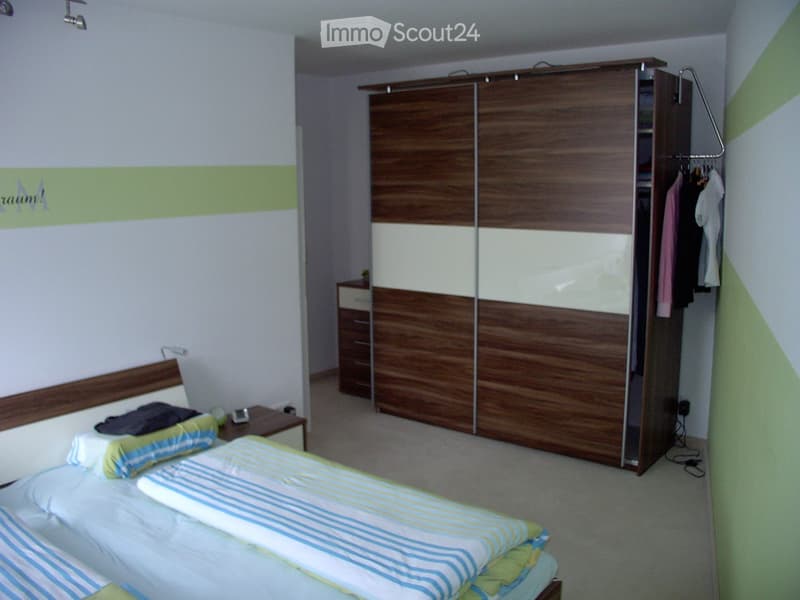 Schöne Etagenwohnung 2,5 Zimmer zentrumsnah (2)
