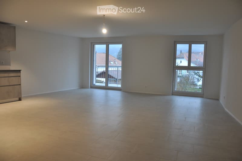 APPARTEMENT 3.5 pièces rénové, 102 m² au centre du Landeron (2)