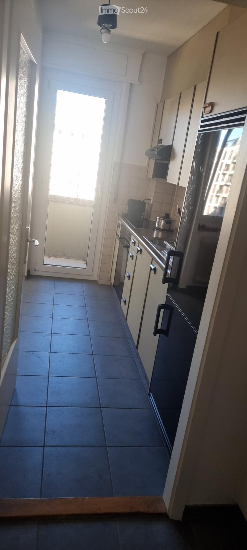 Á louer jolie appartement 2 pièces et demi (2)
